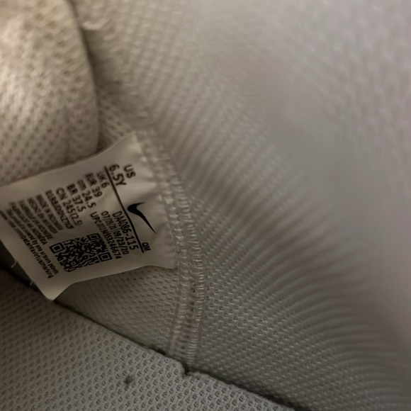 Nike blazer with green swoosh. - Picture 5 of 5